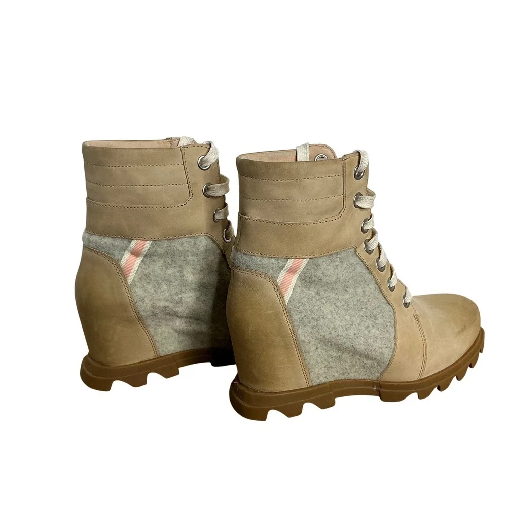 Sorel Women's Waterproof Wedge Lace Up‎ Boots Felt Suede Winter Size 9.5